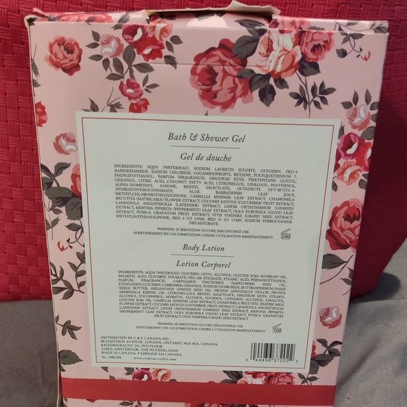 NEW!! Crabtree & Evelyn Rosewater Set - Picture 6 of 9
